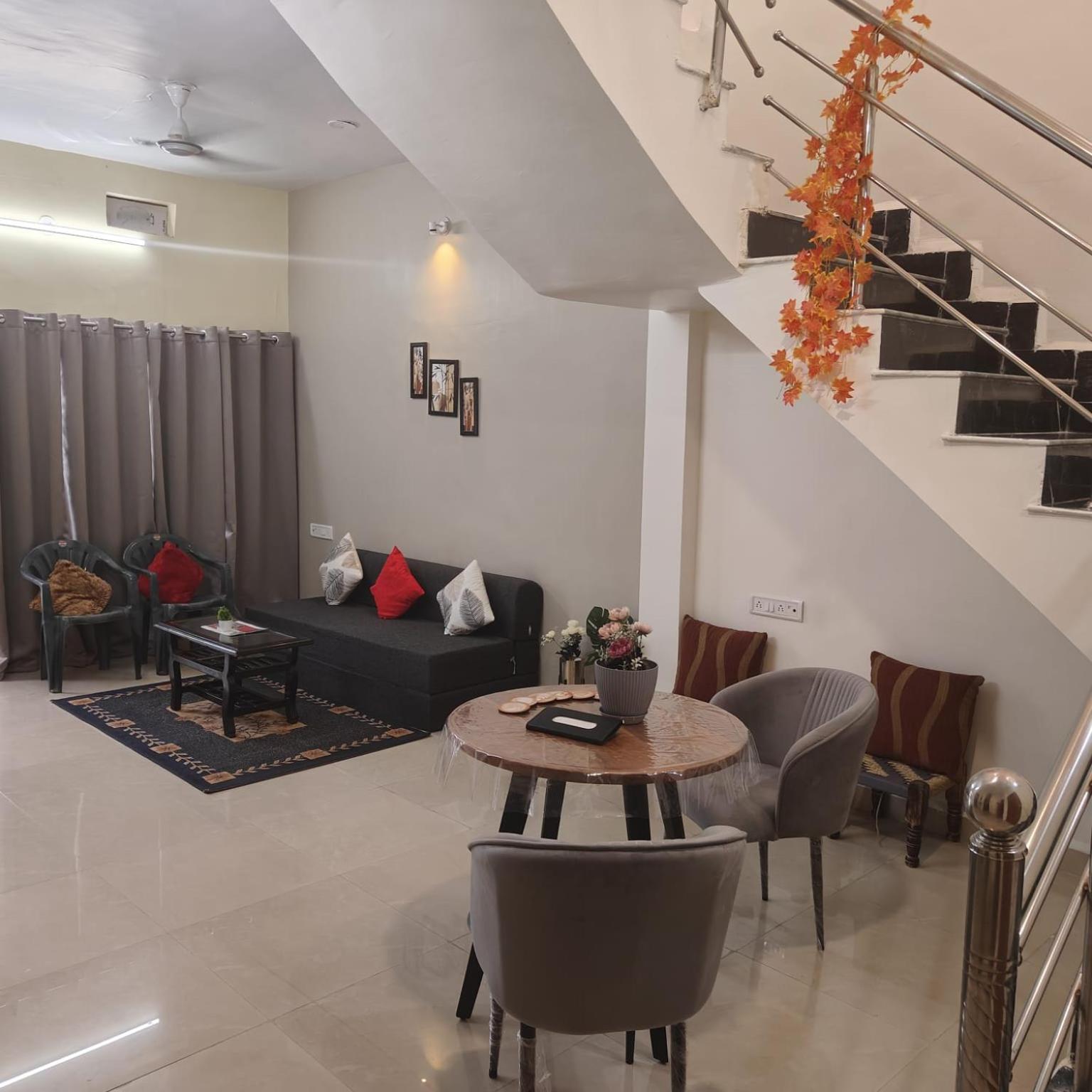 Mahadev Mansion Villa Ujjain Exterior photo